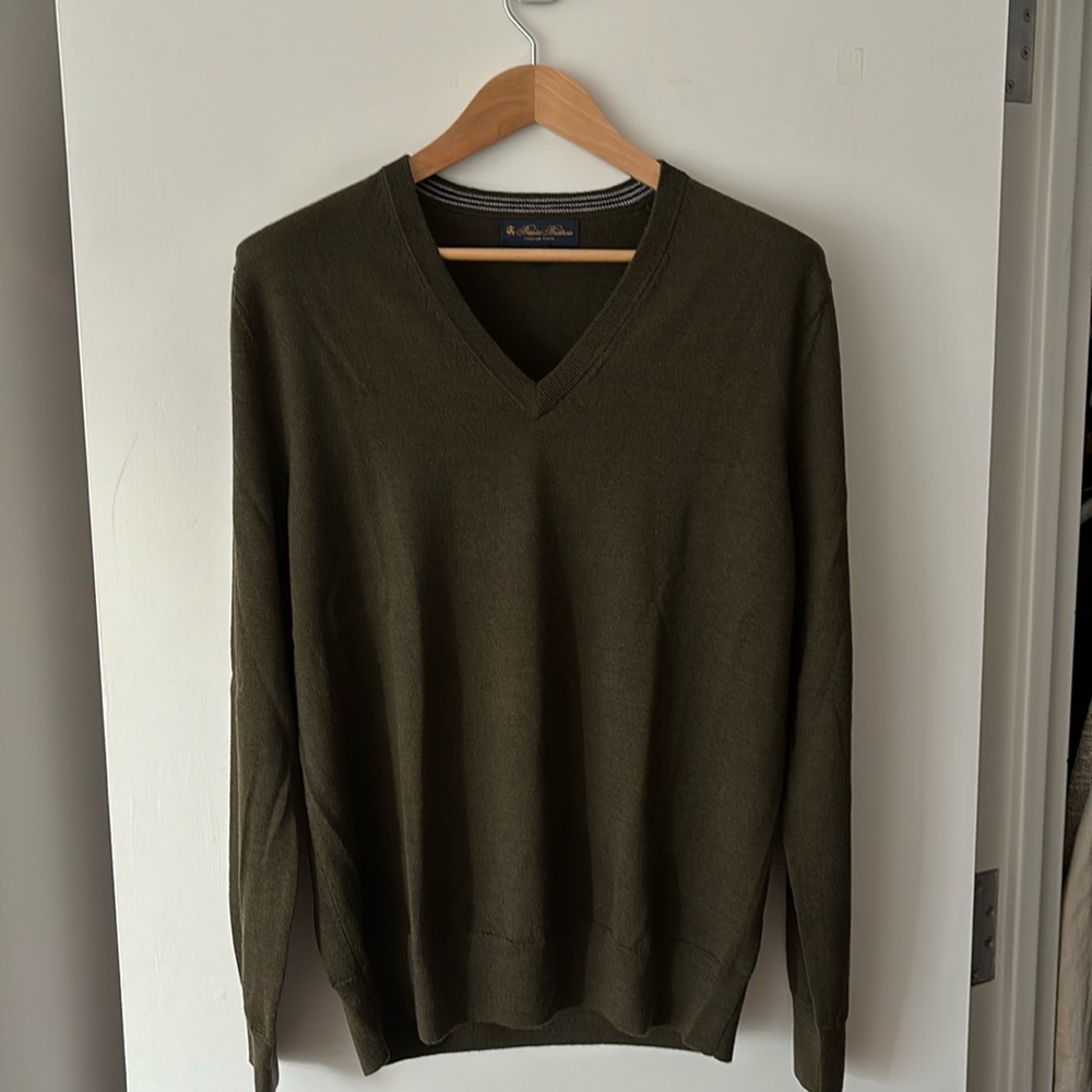 LIKE NEW BROOKS BROTHERS MERINO WOOL CARDIGAN